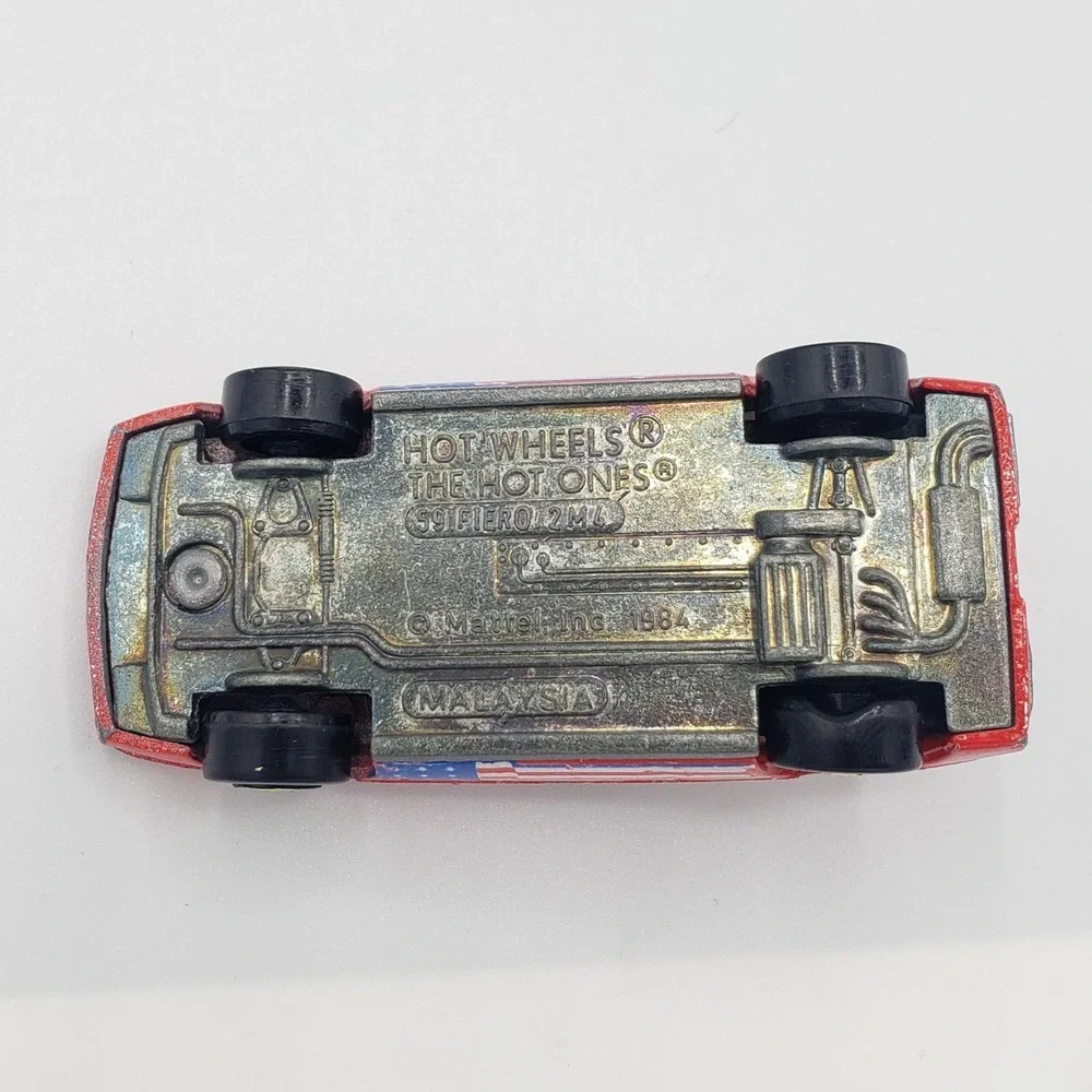 Vintage Hot Wheels Diecast GHO Gold Hot Ones Flag Red 1984 Pontiac '59 Fiero 2M4
